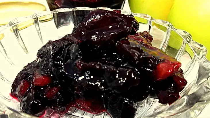 Варенье из черноплодной рябины с грецким орехом и лимоном: шаг 9