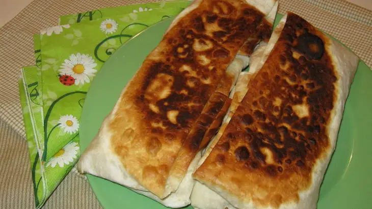 Конвертики из лаваша с мясной начинкой: шаг 8