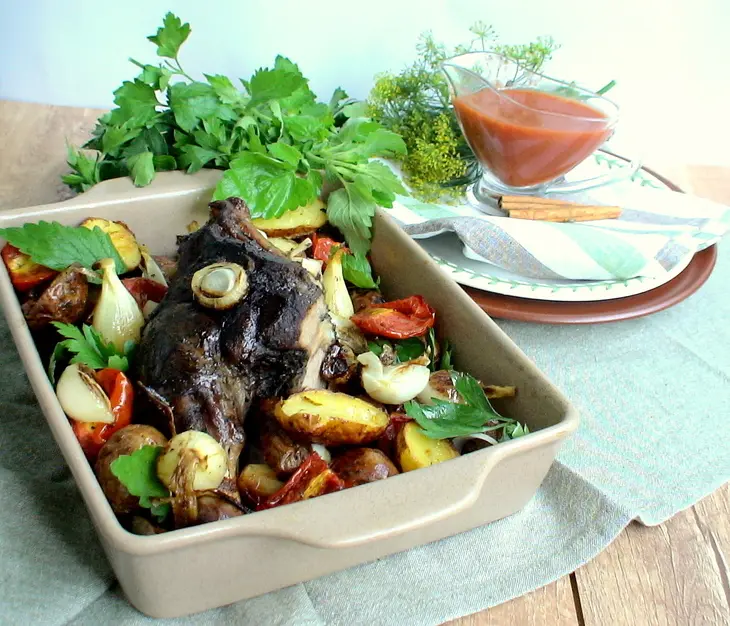 Баранина в мятном маринаде запечённая с овощами: шаг 7