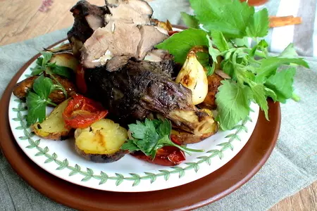 Баранина в мятном маринаде запечённая с овощами: шаг 8