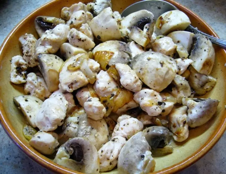 Пирог с курицей и шампиньонами (тест-драйв): шаг 5