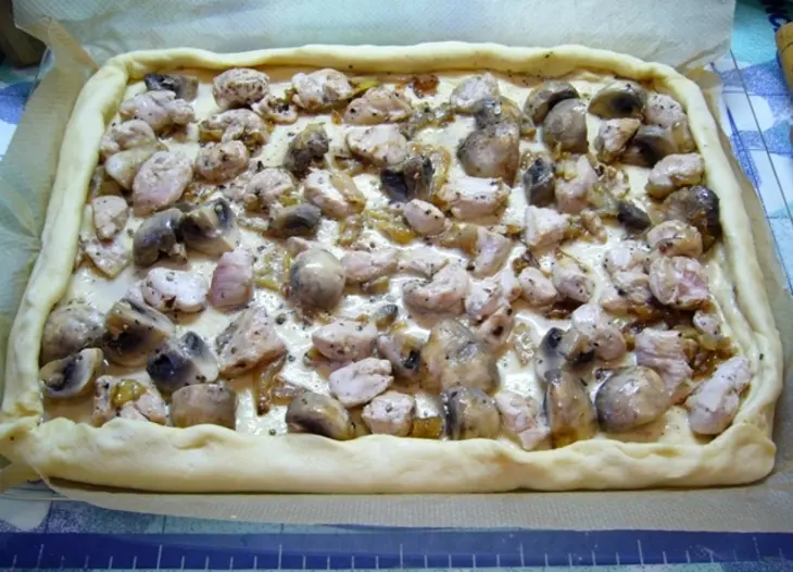 Пирог с курицей и шампиньонами (тест-драйв): шаг 7