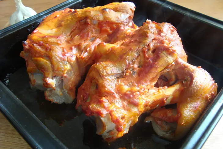 Cвиные ножки с овощами из духовки. фм.: шаг 7