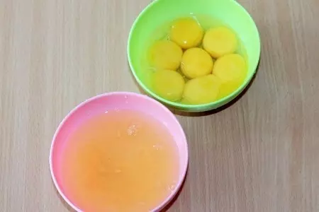 Пирожные с творожно-шоколадным кремом в свч: шаг 1