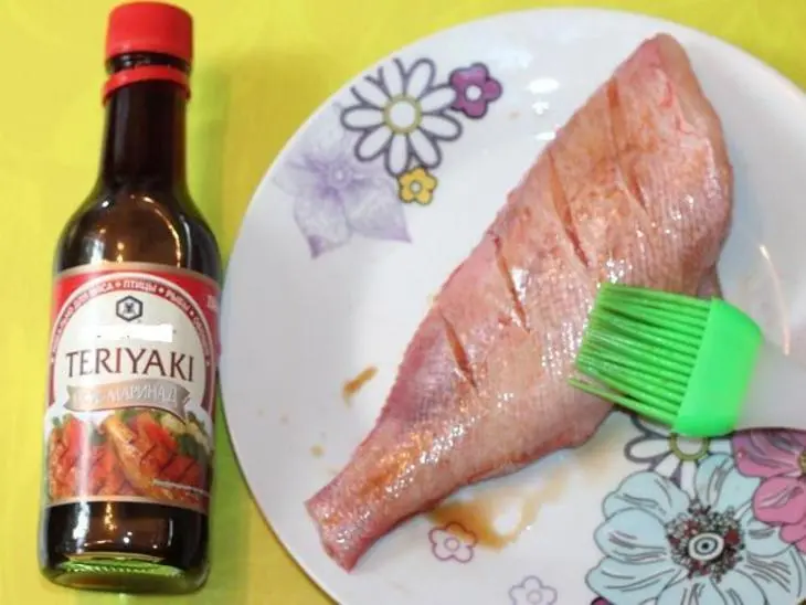Морской окунь в соусе с цветной капустой: шаг 2