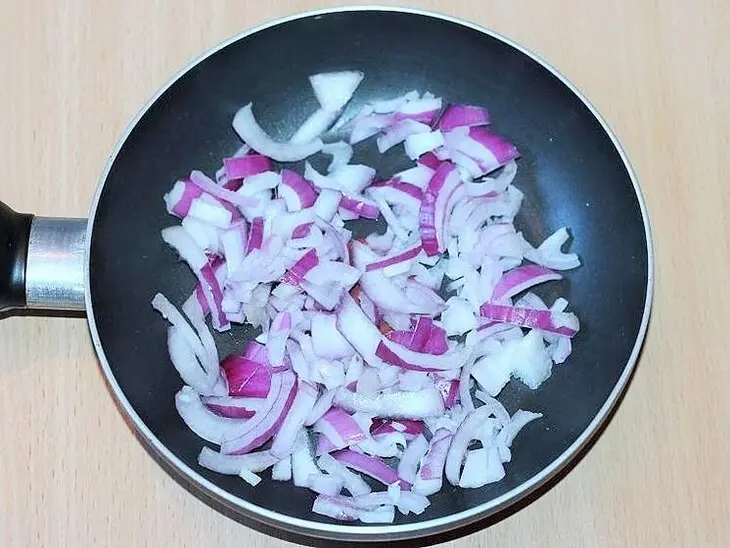 Кабачковая запеканка со сливочным сыром: шаг 1