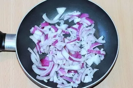Кабачковая запеканка со сливочным сыром: шаг 1