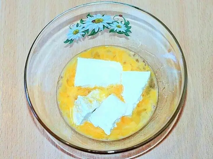 Кабачковая запеканка со сливочным сыром: шаг 3