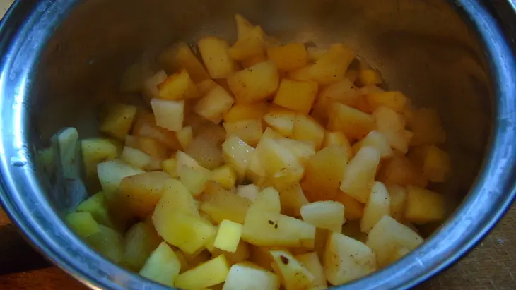 Яблочные сырники в овсяной панировке фм: шаг 2