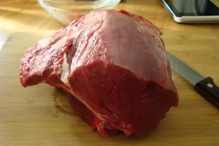 Жаркое в горшочке из мяса лося. фм "рецепт выходного дня": шаг 1