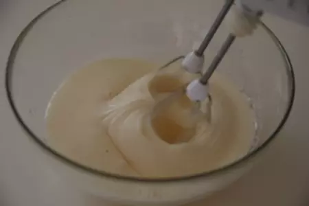 Маковый торт с черносмородиновым желе в шоколадной глазури: шаг 2