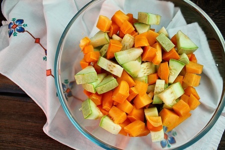 Жаркое из куриных желудков и морковный салат ( простой деревенский обед) фм: шаг 3
