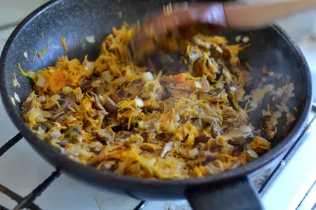 Корзиночки из кабачков с лесными грибами: шаг 4