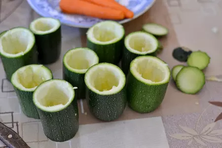 Корзиночки из кабачков с лесными грибами: шаг 6