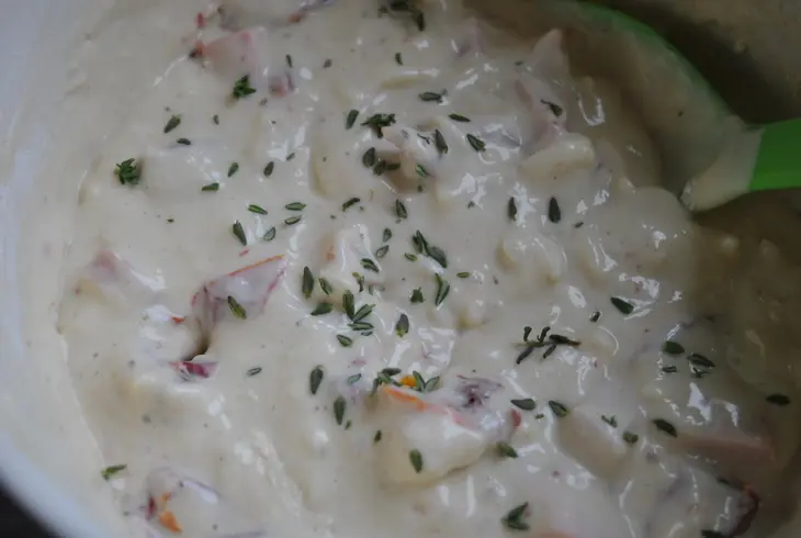 Закусочный кекс с вялеными томатами, мясным ассорти, моцареллой и тимьяном. тест-драйв с "окраиной".: шаг 7