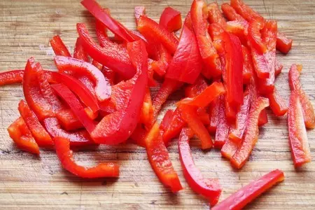 Мясо с овощами в пергаменте: шаг 3