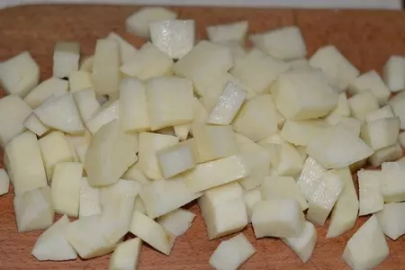 Солянка с колбасой и сушеными грибами: шаг 4