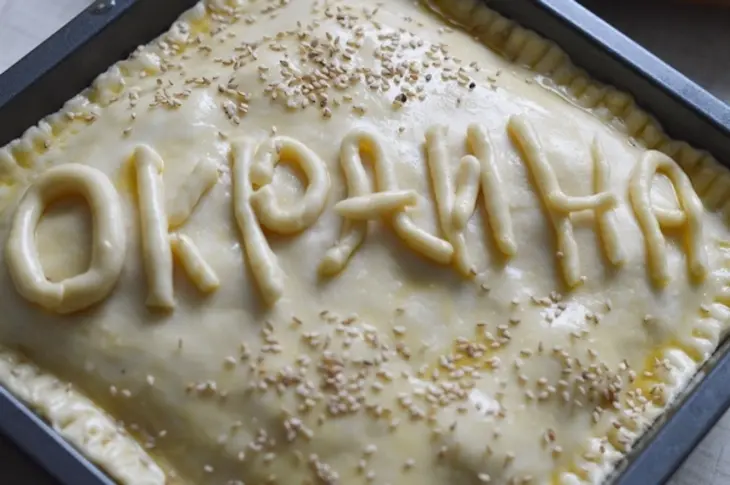 Пирог с капустой и колбасками. тест-драйв с окраиной: шаг 5