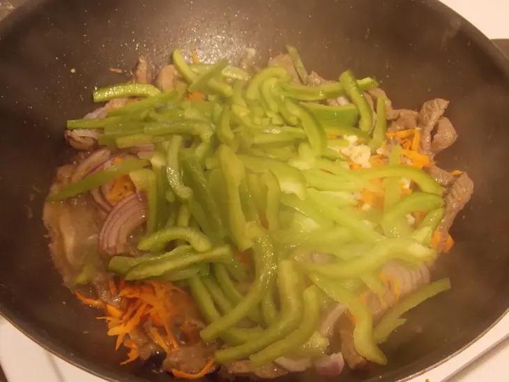 Бобовая лапша с говядиной и овощами: шаг 2