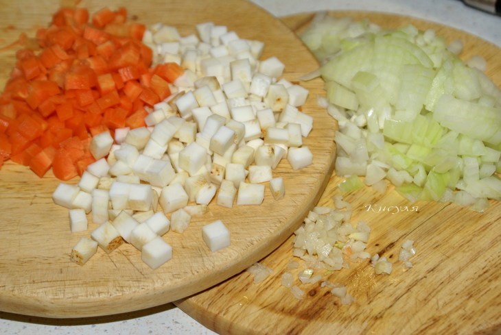 Картофельные ньоки  под мясным соусом по-римски: шаг 2