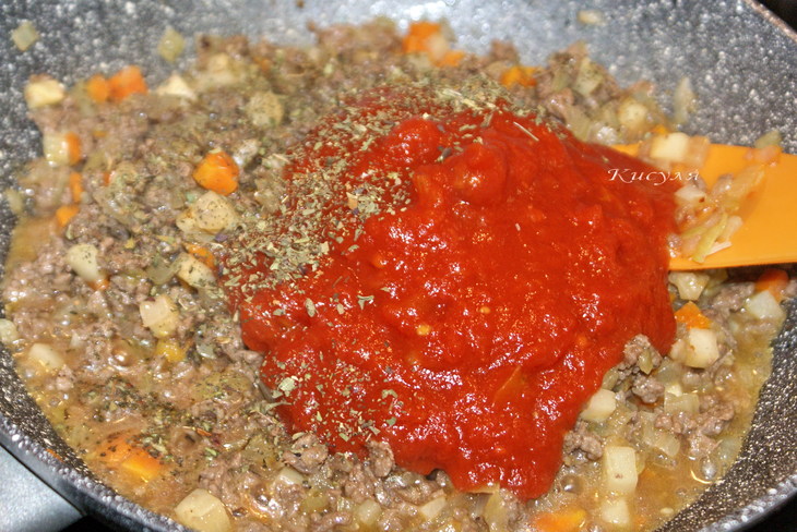 Картофельные ньоки  под мясным соусом по-римски: шаг 5