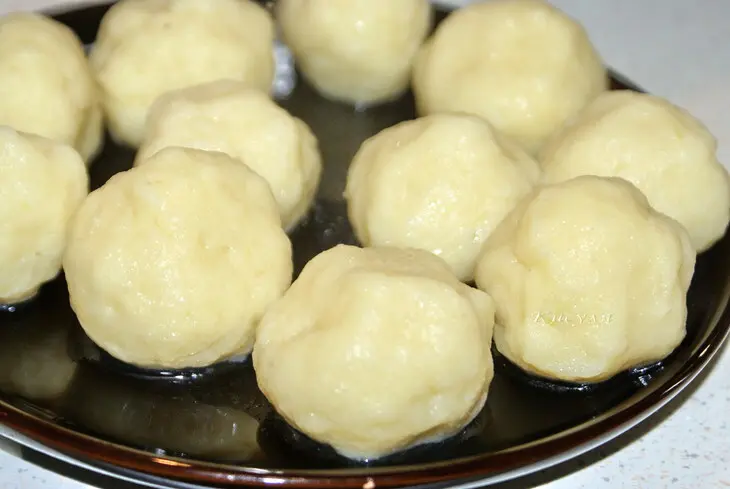 Картофельные ньоки  под мясным соусом по-римски: шаг 11