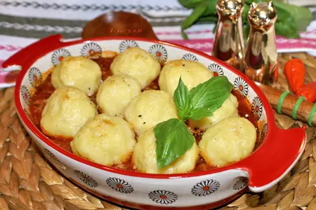 Картофельные ньоки  под мясным соусом по-римски: шаг 13