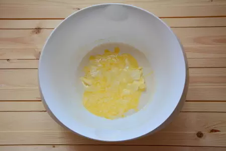 Манник с вялеными сливами из микроволновки: шаг 2