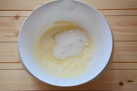 Манник с вялеными сливами из микроволновки: шаг 3