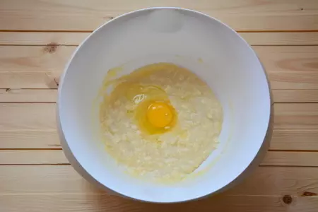 Манник с вялеными сливами из микроволновки: шаг 4