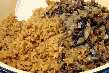 Постные пирожки с рисом и лесными грибами: шаг 5