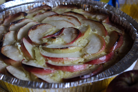 Творожно-рисовая запеканка с яблоками и ягодами годжи: шаг 10