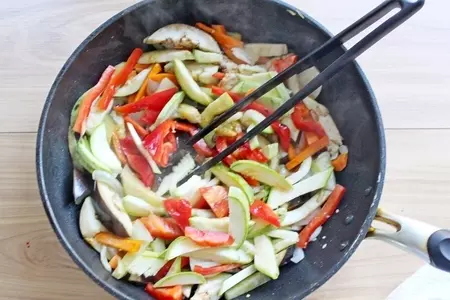 Пшенной пирог с курицей и овощами: шаг 3
