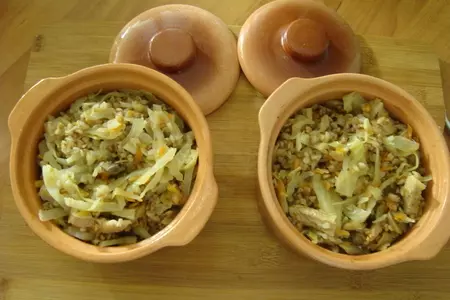 Капуста с гречкой, мясом и грибами: шаг 8