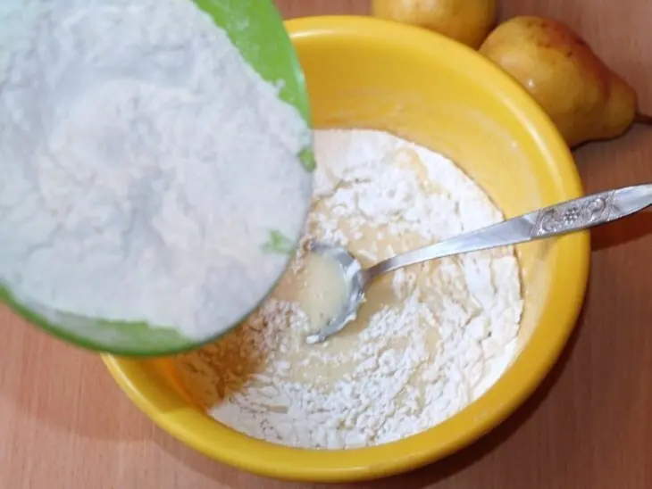 Грушево-сметаный кухен: шаг 4