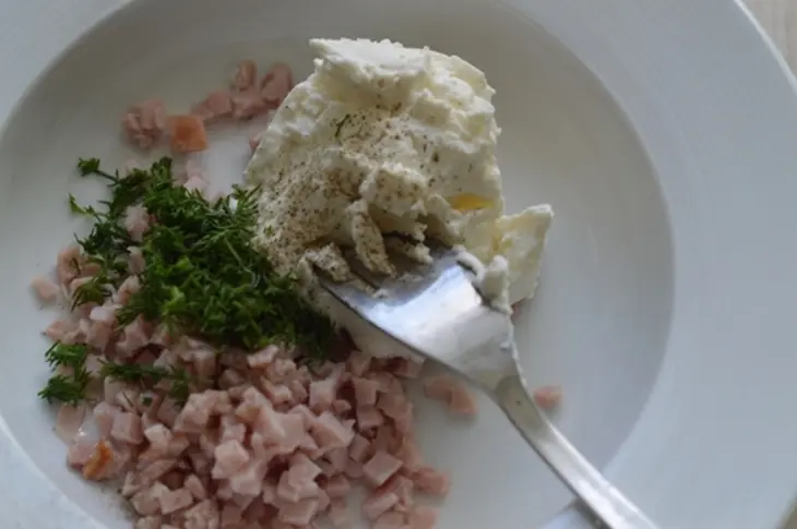 Маринованный беби перец с сыром и ветчиной: шаг 3