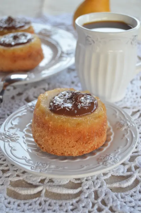 Кокосовые пирожные с грушами и шоколадом: шаг 5