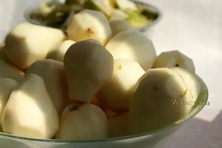 Грушевый джем с лимоном и кардамоном: шаг 1