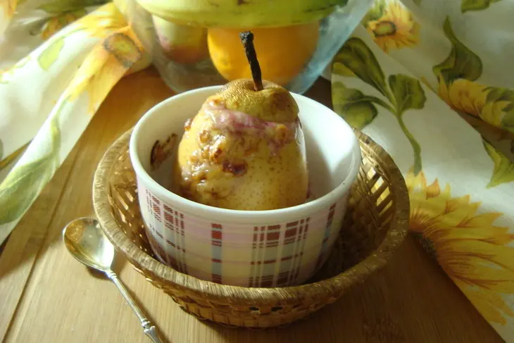 Груши запеченные с сыром и малиной: шаг 5