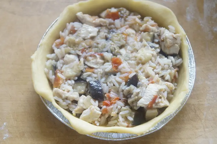 Мини пироги с курицей, рисом и баклажанами: шаг 9