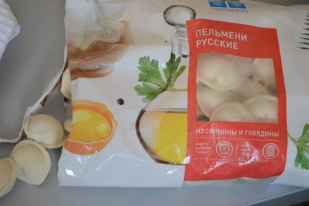 Русские пельмени с двумя соусами. тест-драйв с окраиной: шаг 1