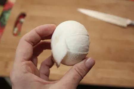 Крем-суп из сельдерея с обжаренными шампиньонами: шаг 5