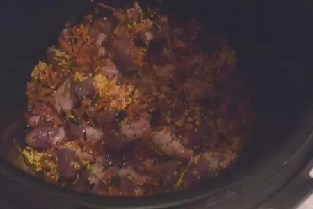 Тушёные куриные сердечки с пшеном: шаг 2