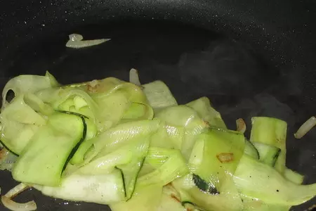 Цукини с копченой грудинкой и яйцом-пашот. тест-драйв с окраиной: шаг 4