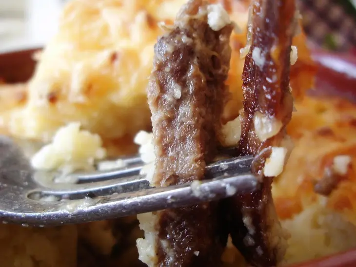 Запеканка а-ля жульен с языком и шампиньонами: шаг 8