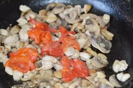 Паста с курицей, грибами и беконом. тест-драйв с окраиной: шаг 3