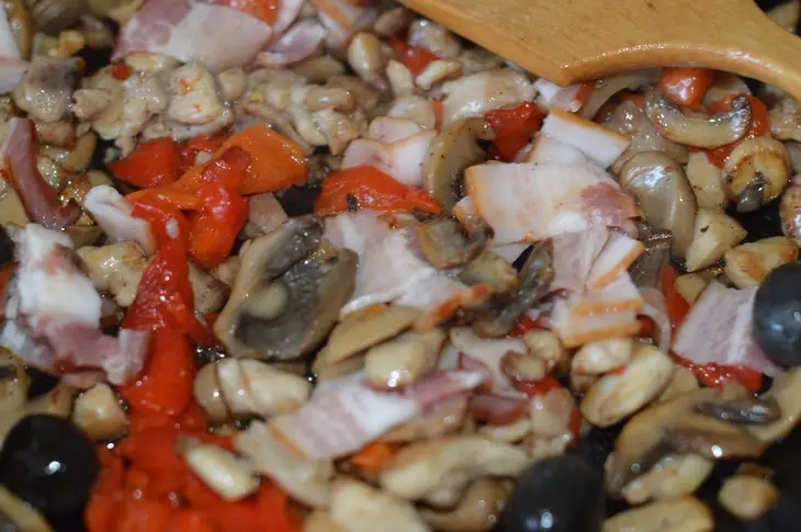 Паста с курицей, грибами и беконом. тест-драйв с окраиной: шаг 6