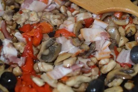 Паста с курицей, грибами и беконом. тест-драйв с окраиной: шаг 6