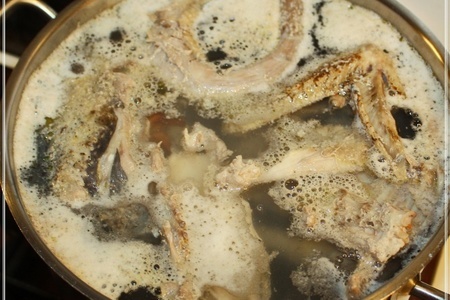 Суп … цесарка, грибы, вермишель: шаг 2