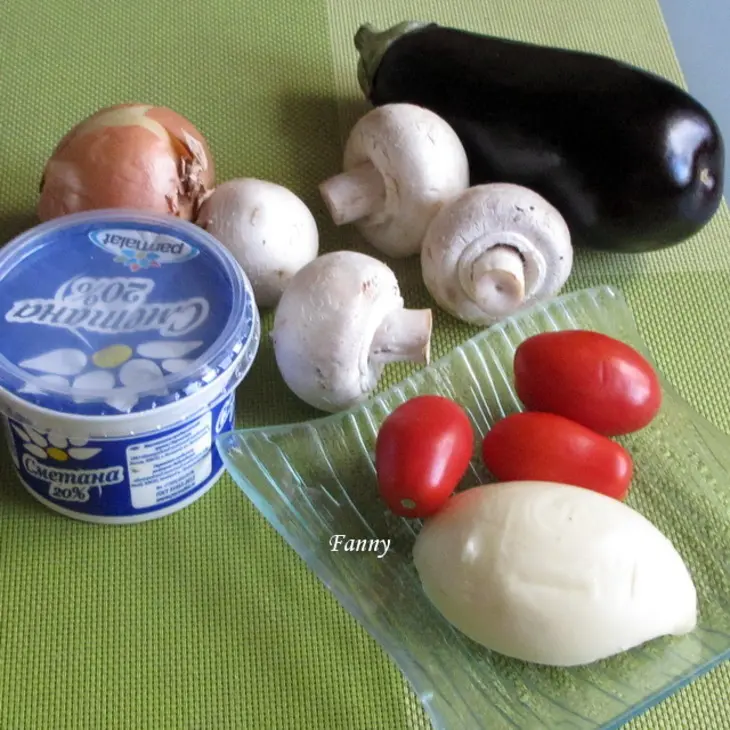 Баклажаны, фаршированные шампиньонами и шампиньоны, фаршированные баклажанами: шаг 1